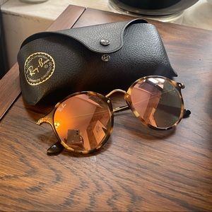 RayBan Round Fleck Sunglasses Tortoise/Gold Mirror Lenses
